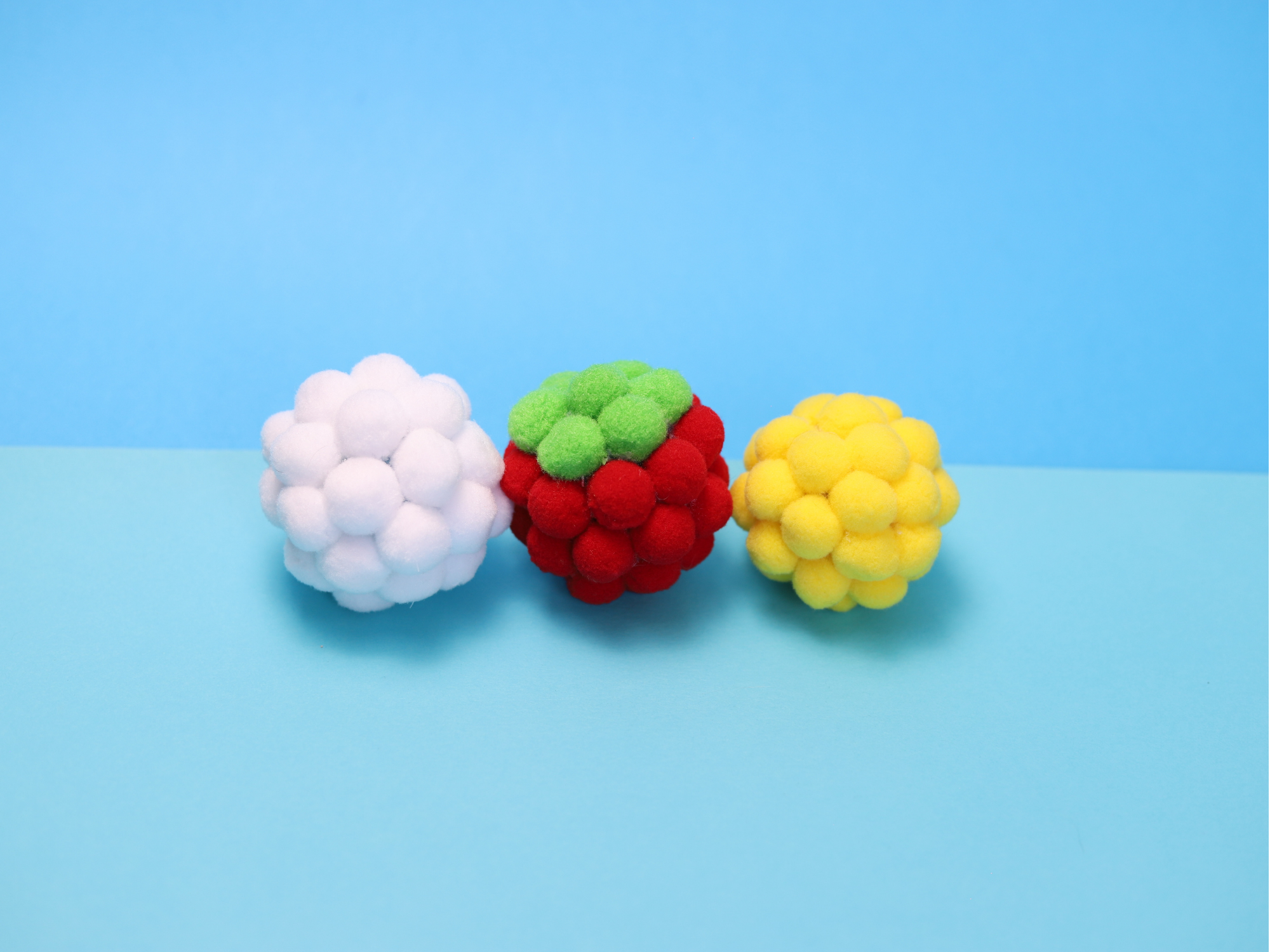 Meow Pom Balls - Meow Avenue Cat Store