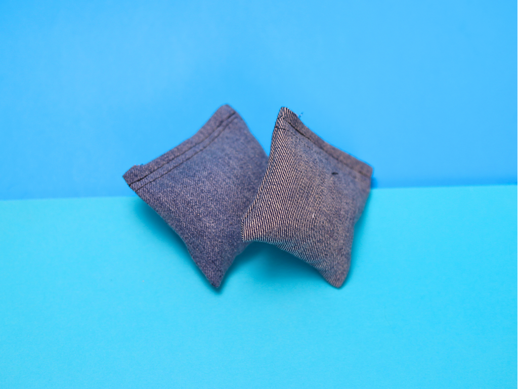 Denim Dreams - Munchkin - Meow Avenue Cat Store