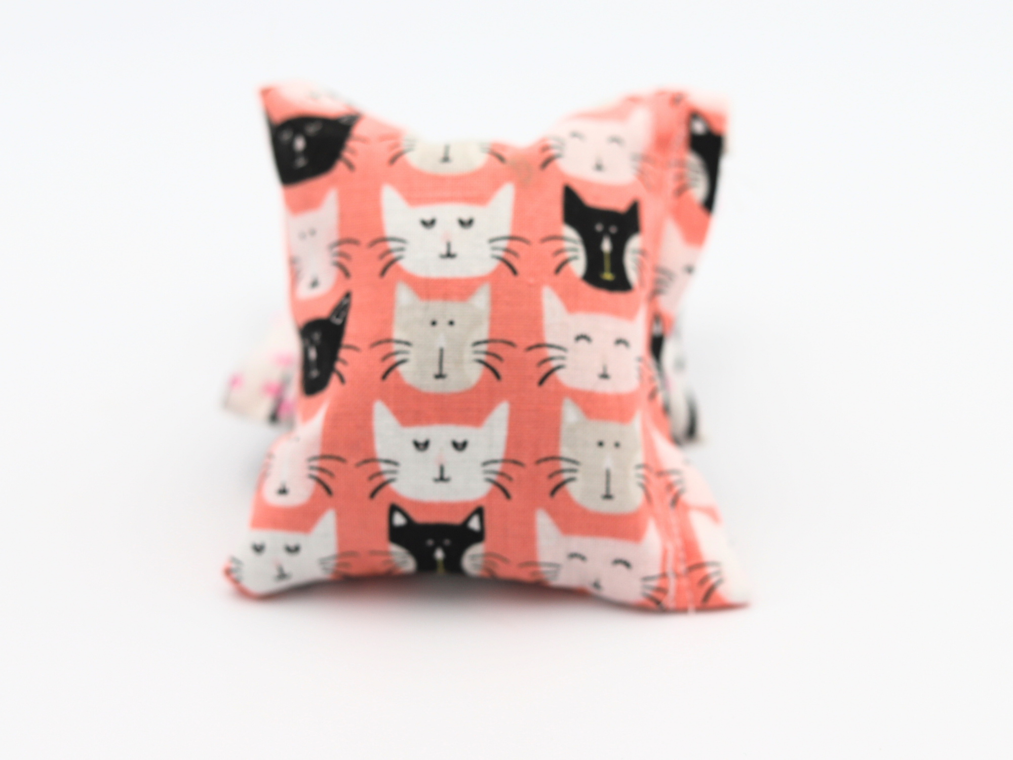 Meow Munchkin - Meow Avenue Cat Store