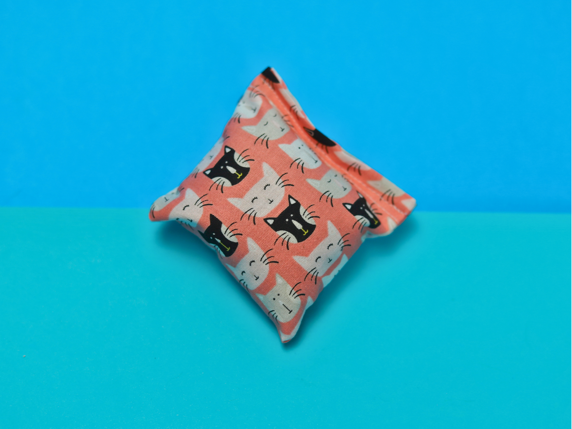 Meow Munchkin - Meow Avenue Cat Store