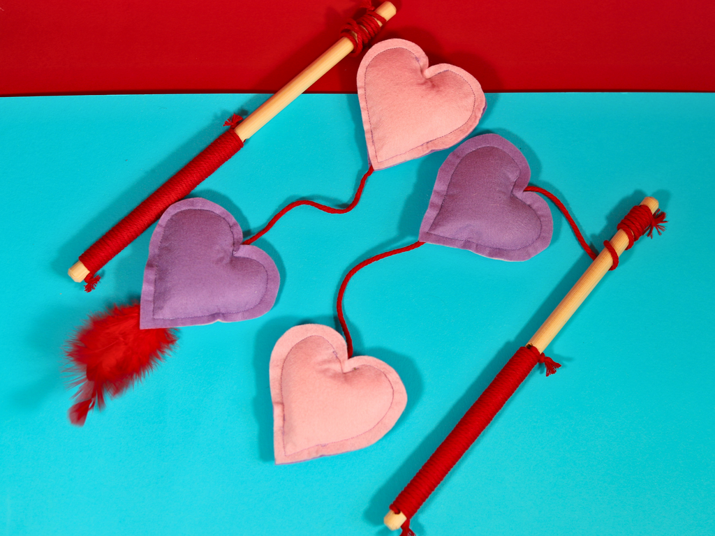 Love Is In The Air - Meow Avenue Cat Store