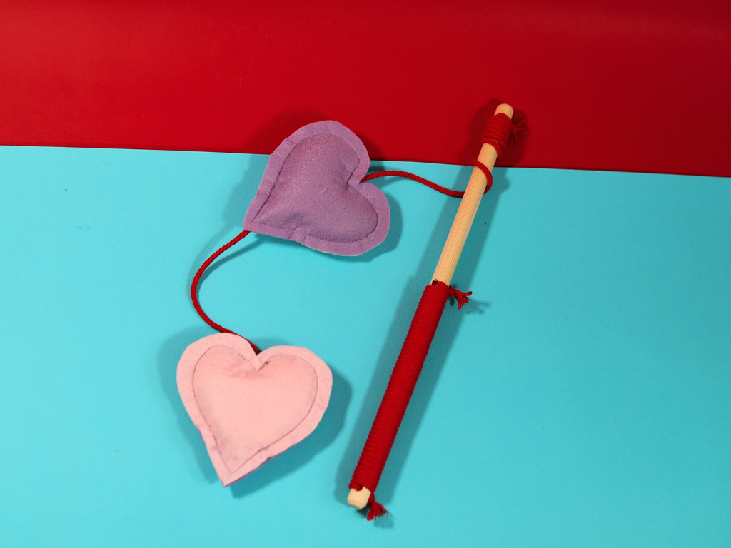 Love Is In The Air - Meow Avenue Cat Store