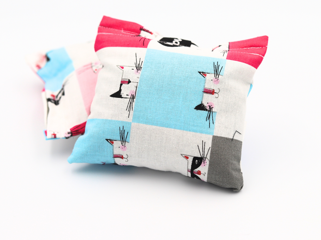 Snowball - Meow Avenue Cat Store