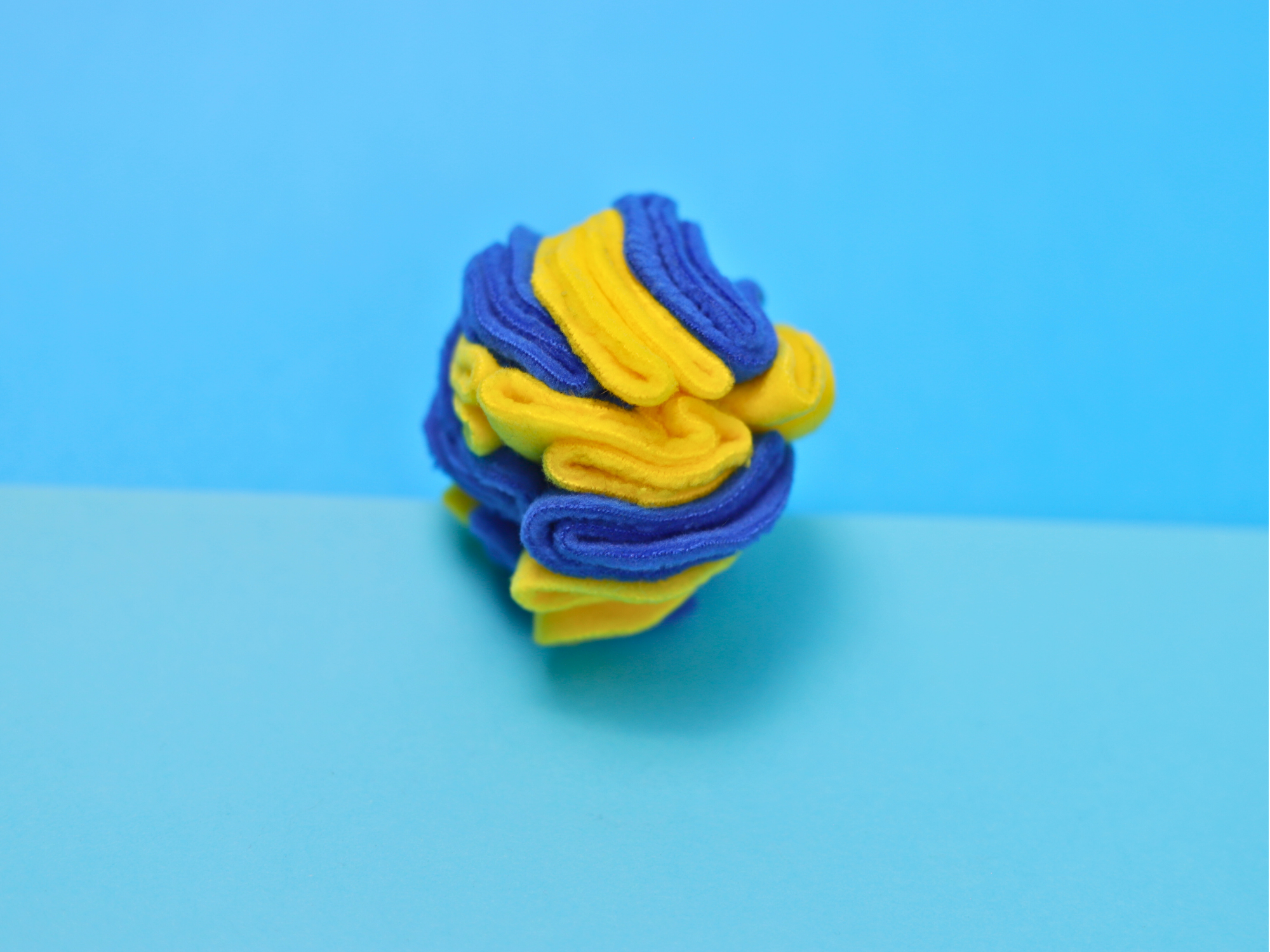 Hide & Seek Felt Balls - Meow Avenue Cat Store